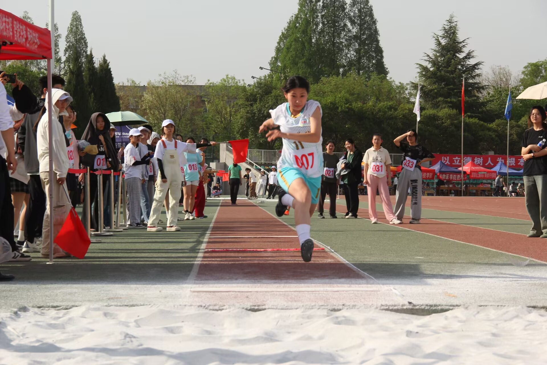 9949b27f4322cd7cf1662815e2b467af.jpg