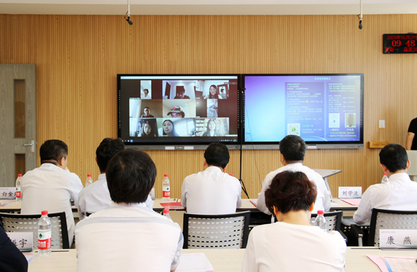 bb43b170494d43e3b5a026dabf832c7f.jpg 典礼现场2_副本.jpg