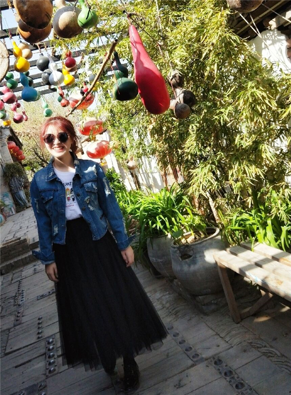 24dc01836c81406eba6ca1fc1ed113df.jpg 闫晓佳.jpg