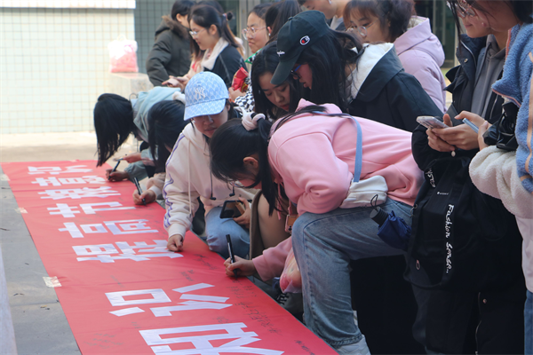 26aabc94eec2436894c353658b3f5107.png 图片1.png