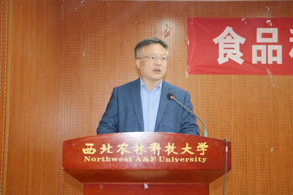 吕欣.jpg